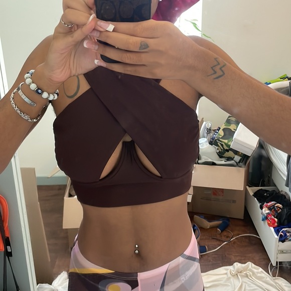 ✨🤍Brown Cross Wrap Crop Tank Top🤍✨ - Picture 4 of 7